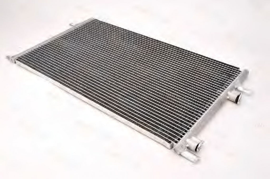 Radiator clima RENAULT LAGUNA I B56 556 THERMOTEC KTT110007